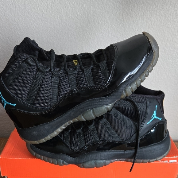 Size 6Y Black and Gold Jordon 11 Retro Gamma Blue High-Top Sneakers - Picture 9 of 11